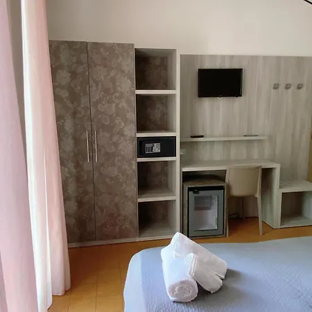 Ponente 2* تْشيزيناتيكو